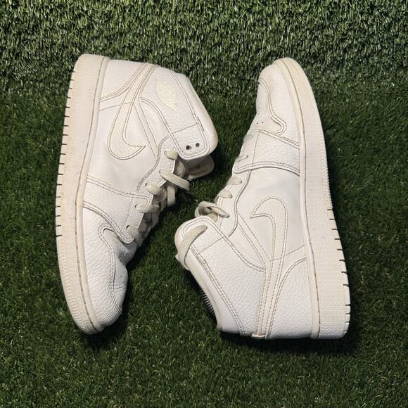 Size 6 (GS) - Jordan 1 Mid Triple White - Picture 4 of 7